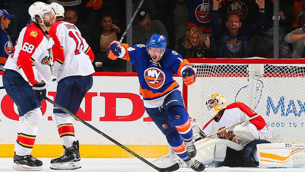 thomas-hickey-goal-islanders-panthers-overtime-video-game-3.jpg